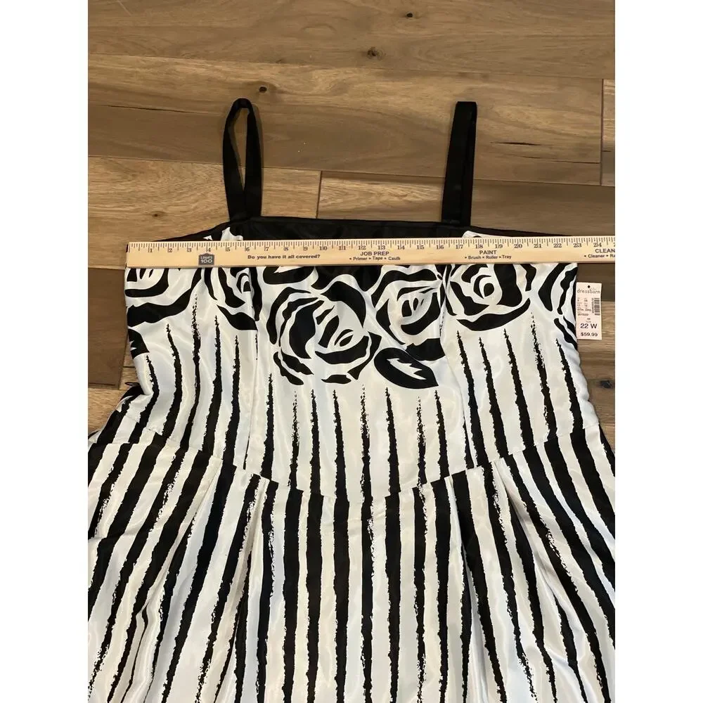 Dressbarn Women’s Collection 22W White Satin Dress Black Floral Design- NWT
